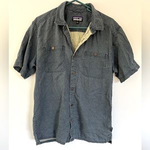 Men’s M Patagonia Chambray Button Up Short Sleeve Shirt
